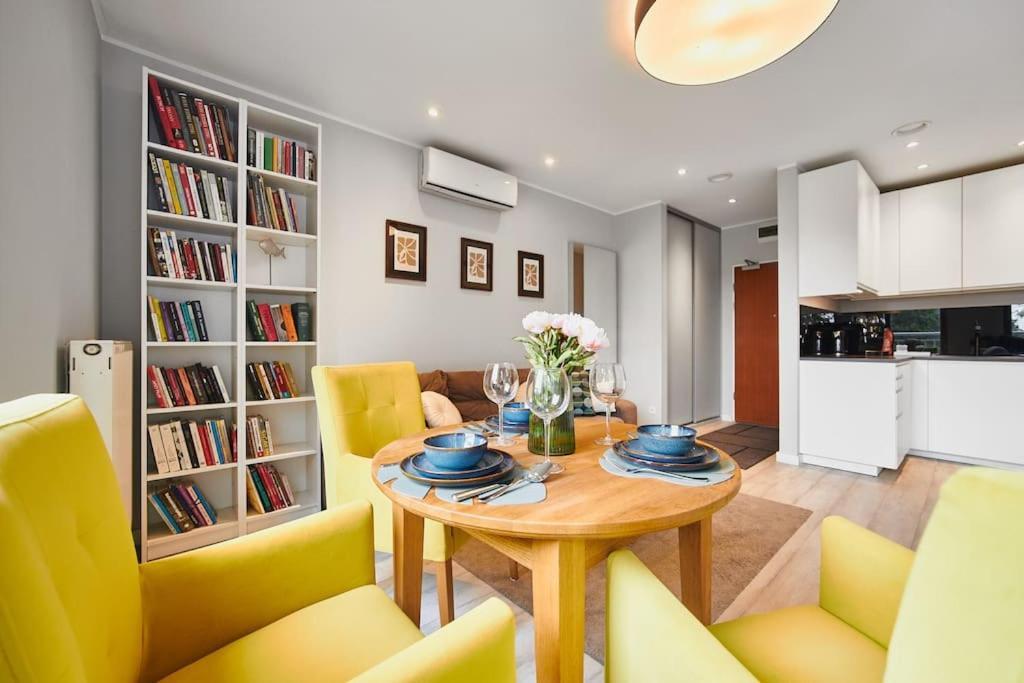 Golden Hour Apartments- Platan 16 ชวีโนวิชแจ ภายนอก รูปภาพ
